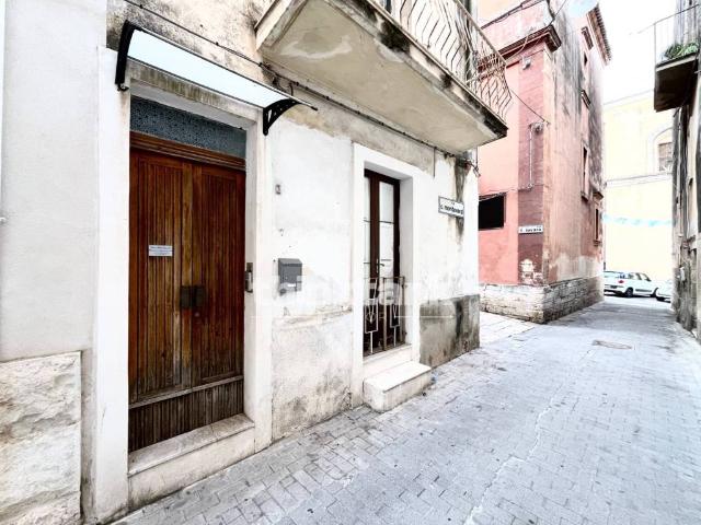 Appartamento in vendita a Cappuccini, Ragusa