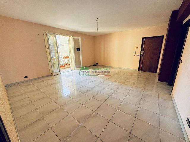 Appartamento in vendita a Ragusa, Sicilia