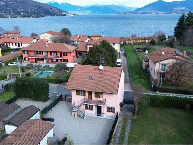 Appartamento in vendita a Ranco, Lombardia