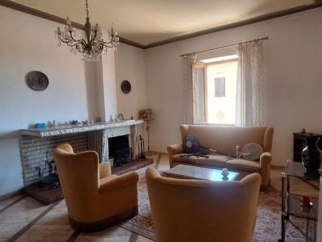 Appartamento in vendita a Rapolano Terme, Toscana
