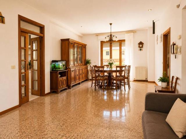 Appartamento in vendita a Rapolano Terme, Toscana
