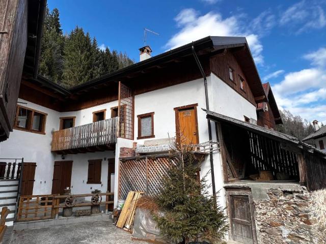 Appartamento in vendita a Ravascletto, Friuli-Venezia Giulia