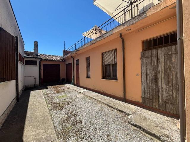 Appartamento in vendita a Ravenna, Reggio Emilia