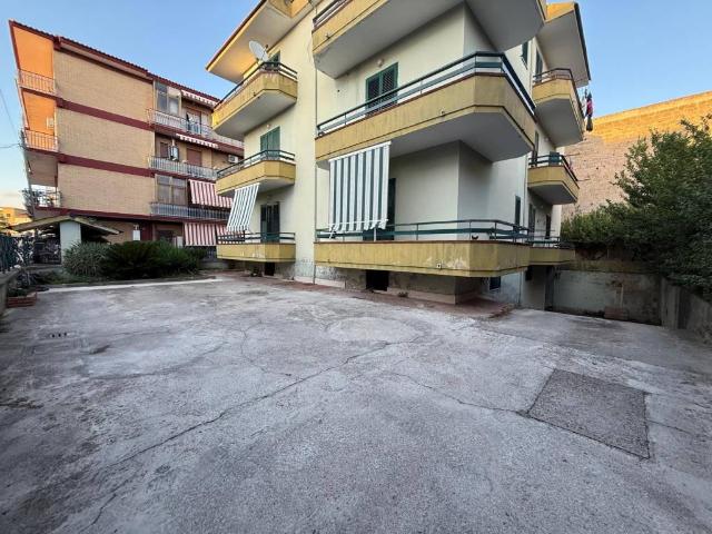Appartamento in vendita a Recale, Campania