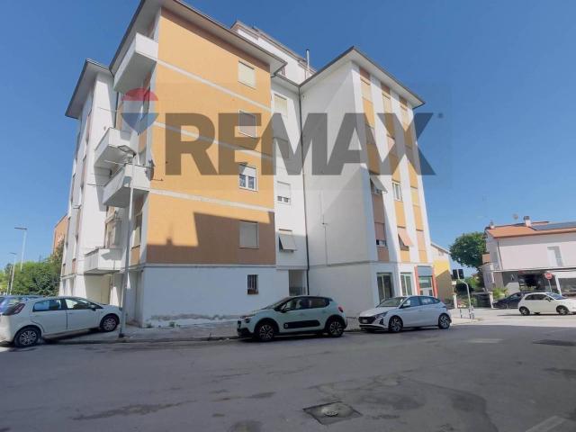 Appartamento in vendita a Porta Pesa, Marche