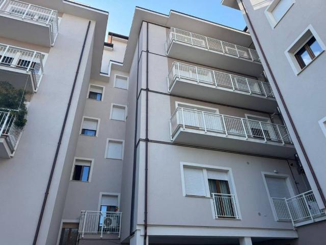 Appartamento in vendita a Porta Pesa, Marche