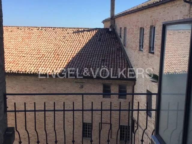 Appartamento in vendita a Porta Cerasa, Marche