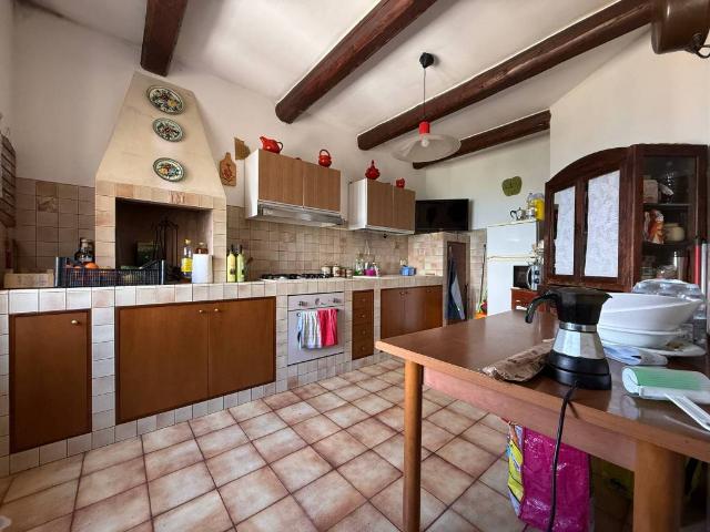 Appartamento in vendita a Castelnuovo, Marche