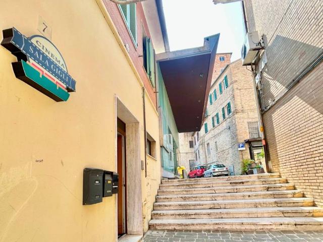 Appartamento in vendita a Porta Cerasa, Recanati