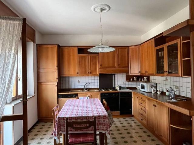 Appartamento in vendita a Recoaro Terme, Veneto