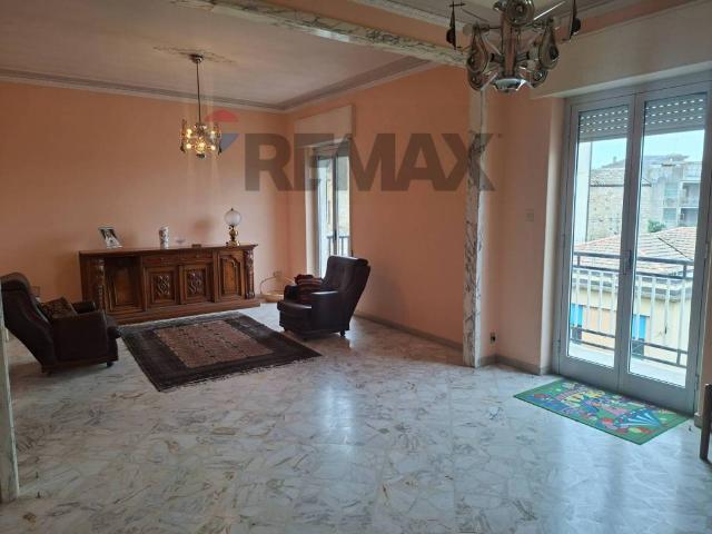 Appartamento in vendita a Regalbuto, Sicilia