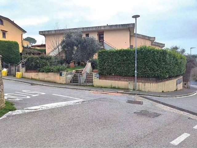 Appartamento in vendita a Unione di Comuni Valdarno e Valdisieve, Reggello
