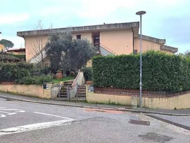 Appartamento in vendita a Unione di Comuni Valdarno e Valdisieve, Reggello