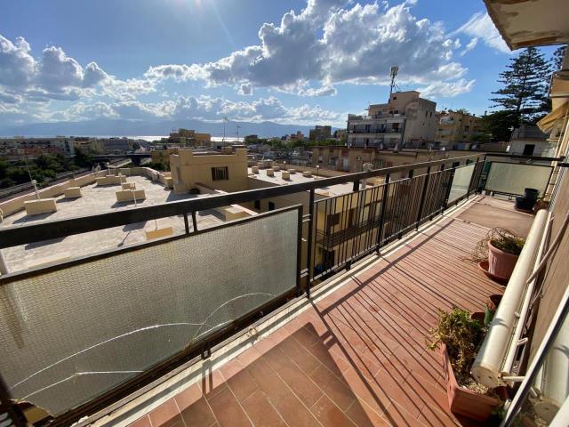 Appartamento in vendita a Calabria, Reggio Calabria