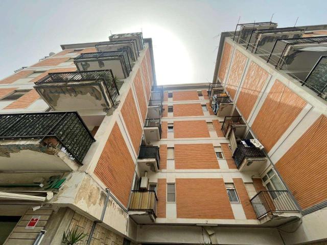 Appartamento in vendita a Calabria, Reggio Calabria