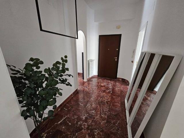 Appartamento in vendita a Calabria, Reggio Calabria
