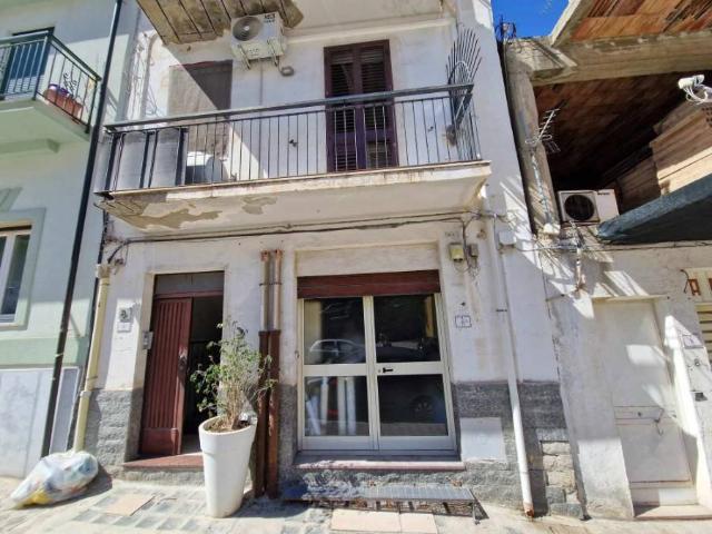 Appartamento in vendita a Calabria, Reggio Calabria