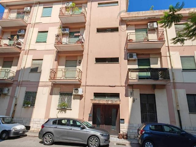 Appartamento in vendita a Calabria, Reggio Calabria