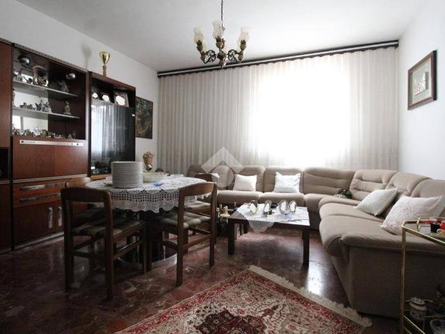 Appartamento in vendita a Calabria, Reggio Calabria