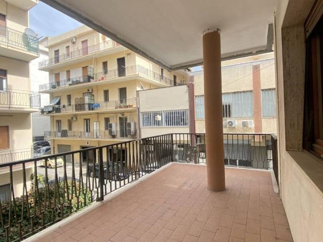 Appartamento in vendita a Calabria, Reggio Calabria