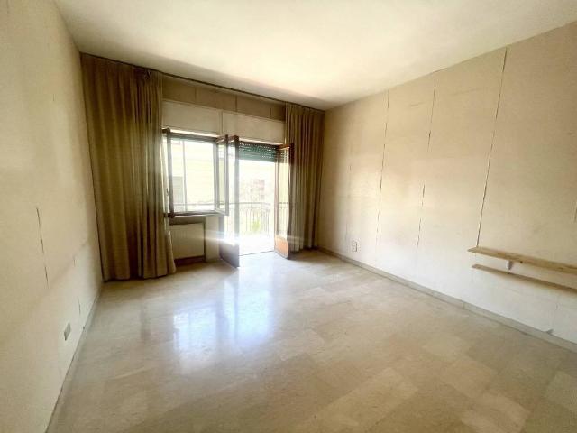 Appartamento in vendita a Calabria, Reggio Calabria