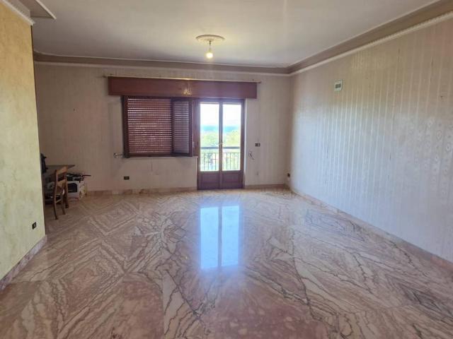 Appartamento in vendita a Calabria, Reggio Calabria