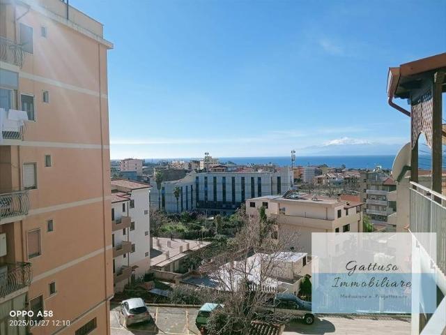 Appartamento in vendita a Calabria, Reggio Calabria