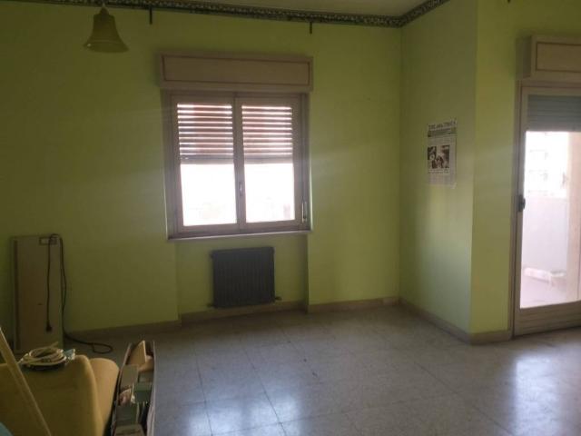 Appartamento in vendita a Calabria, Reggio Calabria
