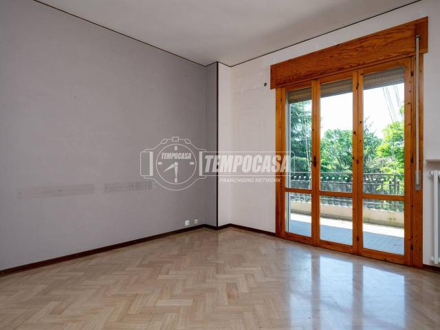 Appartamento in vendita a Re, Reggio Emilia