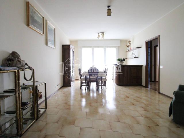 Appartamento in vendita a Mirabello, Re