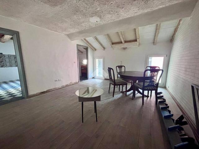 Appartamento in vendita a Sant'Agostino città-Porta Castello, Re
