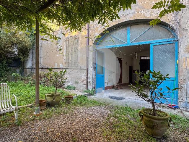 Appartamento in vendita a San Pietro città, Re