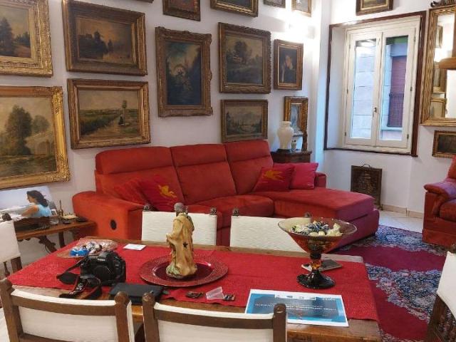 Appartamento in vendita a San Francesco-Giardini Pubblici, Re