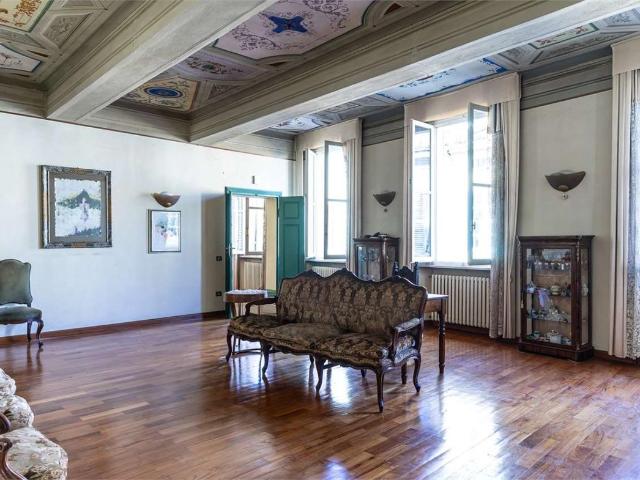 Appartamento in vendita a San Giacomo esterna, Re
