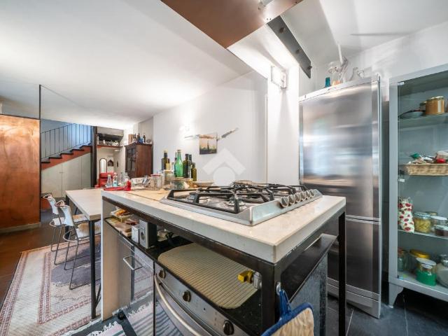 Appartamento in vendita a Sant'Agostino città-Porta Castello, Re