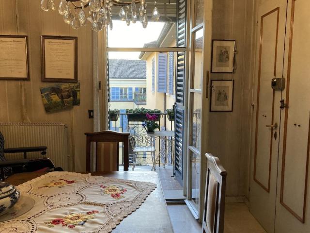 Appartamento in vendita a San Francesco-Giardini Pubblici, Re