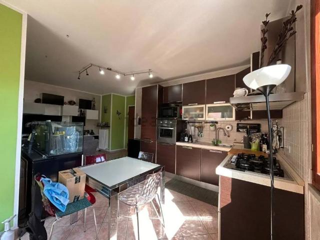 Appartamento in vendita a Re, Reggio Emilia