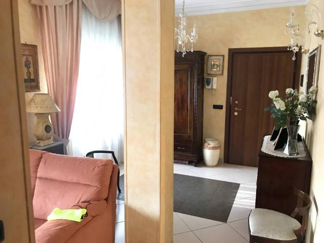 Appartamento in vendita a Villaggio Olimpia, Re