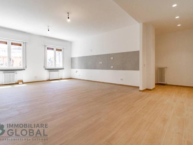 Appartamento in vendita a Sant'Agostino città-Porta Castello, Re