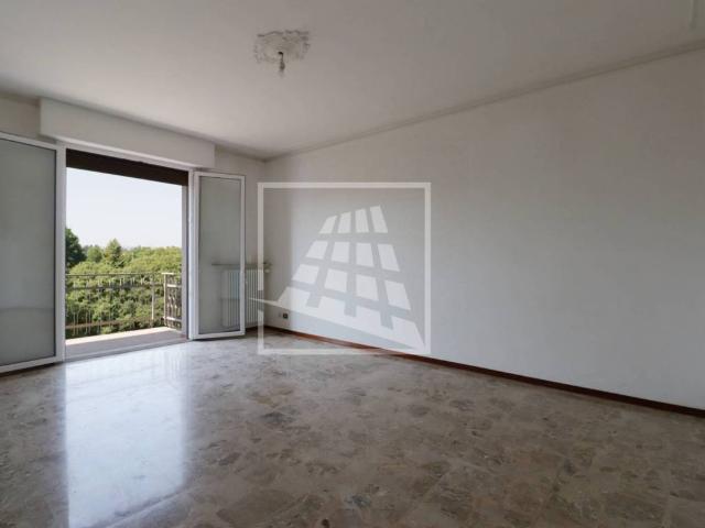 Appartamento in vendita a Re, Reggio Emilia