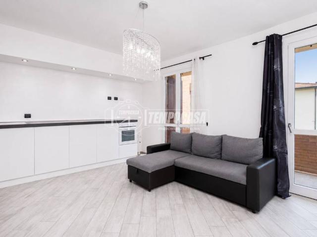 Appartamento in vendita a Re, Reggio Emilia