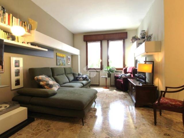 Appartamento in vendita a Re, Reggio Emilia