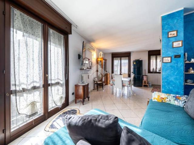 Appartamento in vendita a Sant'Agostino esterna-Porta Castello, Re