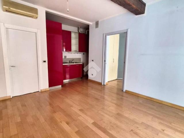 Appartamento in vendita a San Pietro città, Re