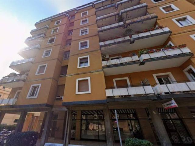 Appartamento in vendita a Porta San Pietro, Reggio Emilia