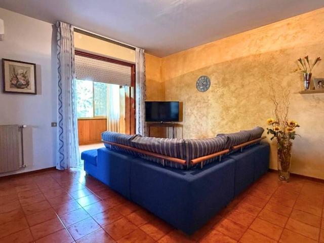 Appartamento in vendita a Re, Reggio Emilia