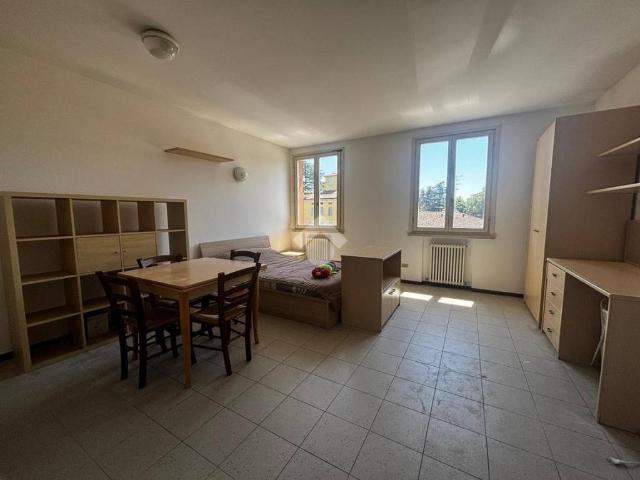 Appartamento in vendita a Sant'Agostino esterna-Porta Castello, Re