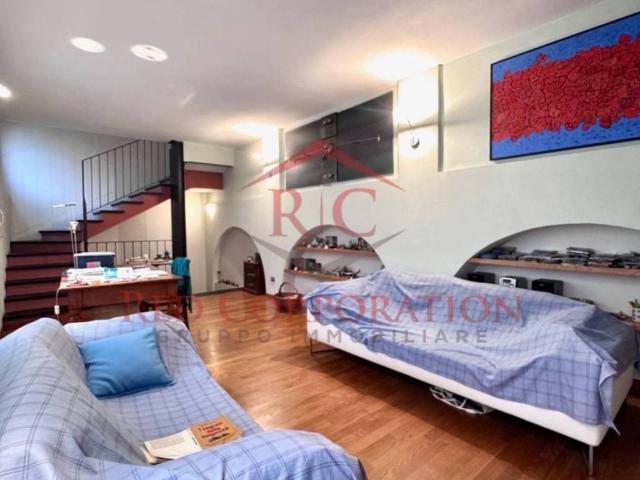 Appartamento in vendita a Sant'Agostino città-Porta Castello, Re