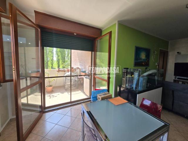 Appartamento in vendita a Re, Reggio Emilia