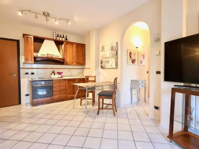 Appartamento in vendita a Re, Reggio Emilia